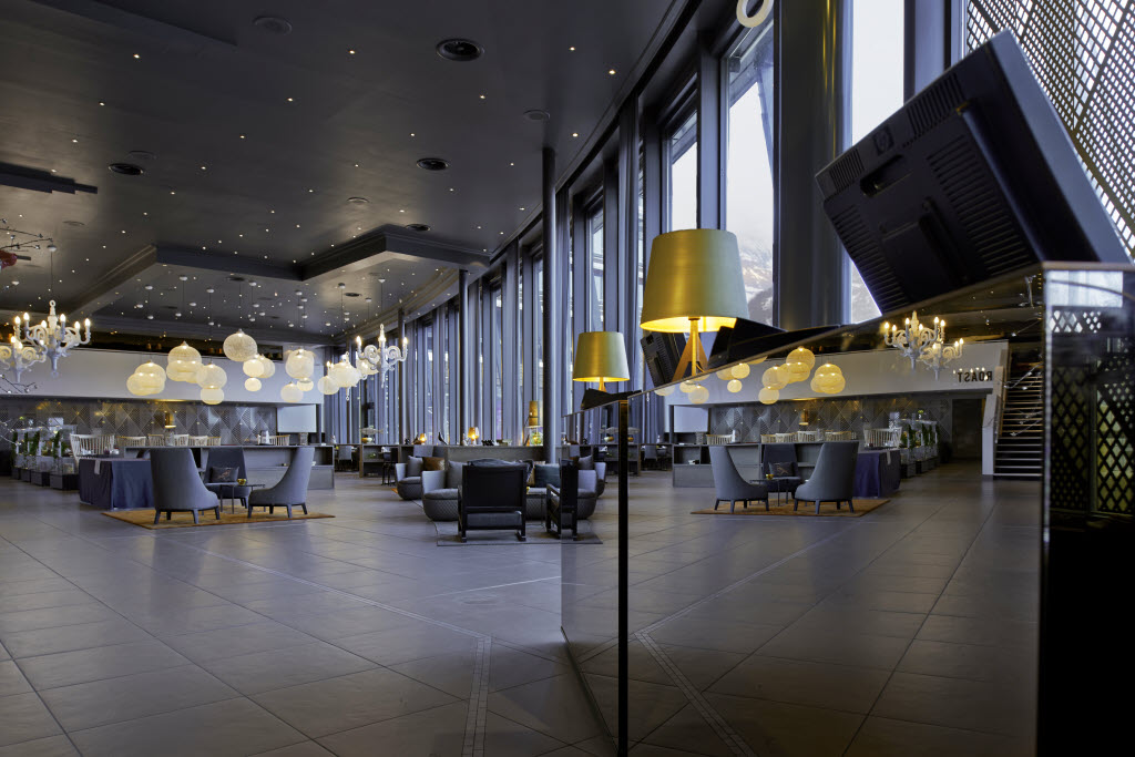 Copyright: Gatis Rozenfelds, +37 129512977, gatis@rozenfelds.com Resepsjonsdisk, Scandic Ishavshotel